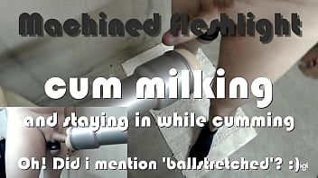 চালান Ballstretched machined fleshlight কাম মিল্কিং এবং কামিং করার সময় এটি রাখা. kik me @ eonbluapocalyps