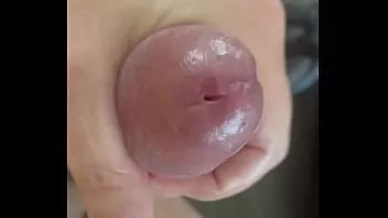 play يقطر الحديث القذر الأولي أثناء ضرب كراتي الخفقان النابضة بالكرات الكاملة لحمل ضخم
