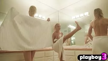 play Deslumbrante artista jessica wall posando totalmente nua e exibindo corpo pintado
