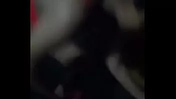 播放 Aruna 与 bf 在她丈夫不在的情况下
