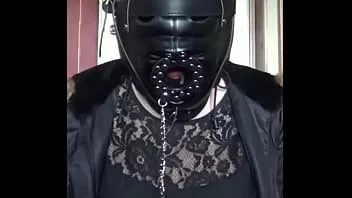 播放 双性恋变装者愿意作呕