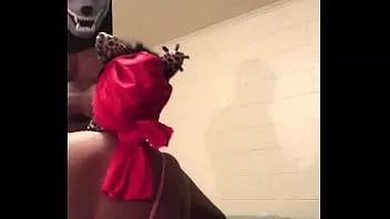 play बिग बैड वुल्फ को लिल रेड राइडिंग हूड से सिर मिलता है