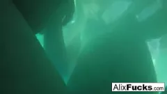 play Lesbische lust met verborgen camera: Alix Lynx & Jenna J Ross