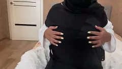 play Sesiunea de handjob cu păsărică păroasă a lui Jasmine, MILF arabă fierbinte