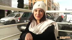 play Jeune salope Lena Coxx en trio anal avec Hiro Maeti et Lorenzo Viota