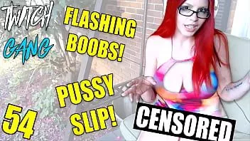 播放 Twitch 流光在流中闪烁她的胸部和意外的 nip slip/boob flash - set 54