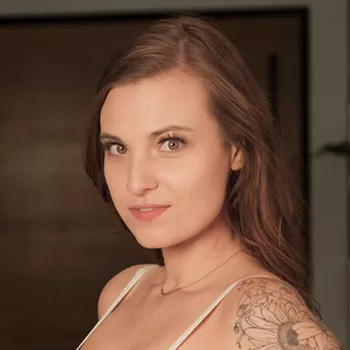 Pornostar Kenzie Love