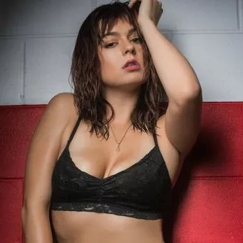 Porno Yıldızı Nova Cane