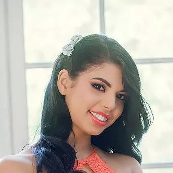 Порнозвезда Gina Valentina